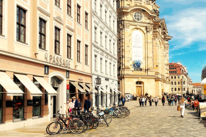 Dresden Information, Eingang Neumarkt