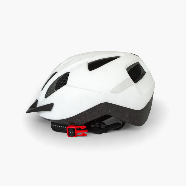 Fahrradhelm in Schwarz-Weiß mit roter Verschlussschnalle